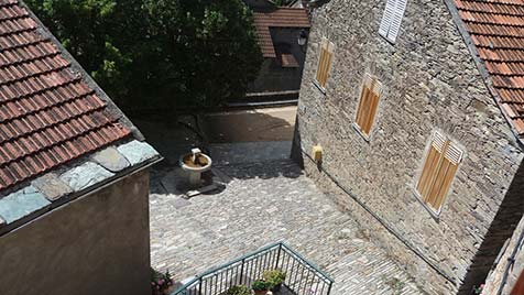 Place de l'église Rusio